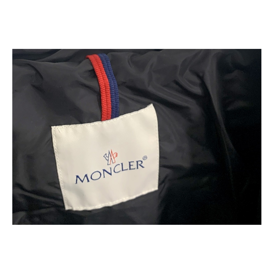 Moncler Cinched-Waist Fur-Trim Hooded Puffer Jacket - Black